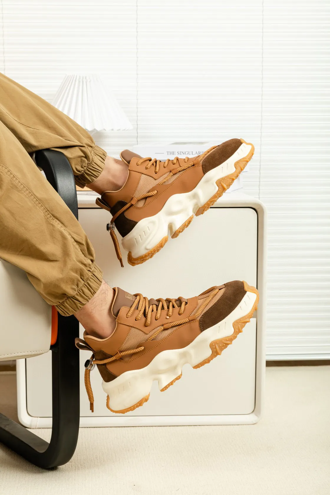 Men's shoes 💰620 IUGGI Heavy-duty thick-soled dad shoes EVA foam outsole Rarely seen on the market Retro version Very good-looking on the feet Mainly because it is so classy All-sheep fur lining Thick sole plate Super soft rebound Model 6081 Men's model 39-44 [issued]